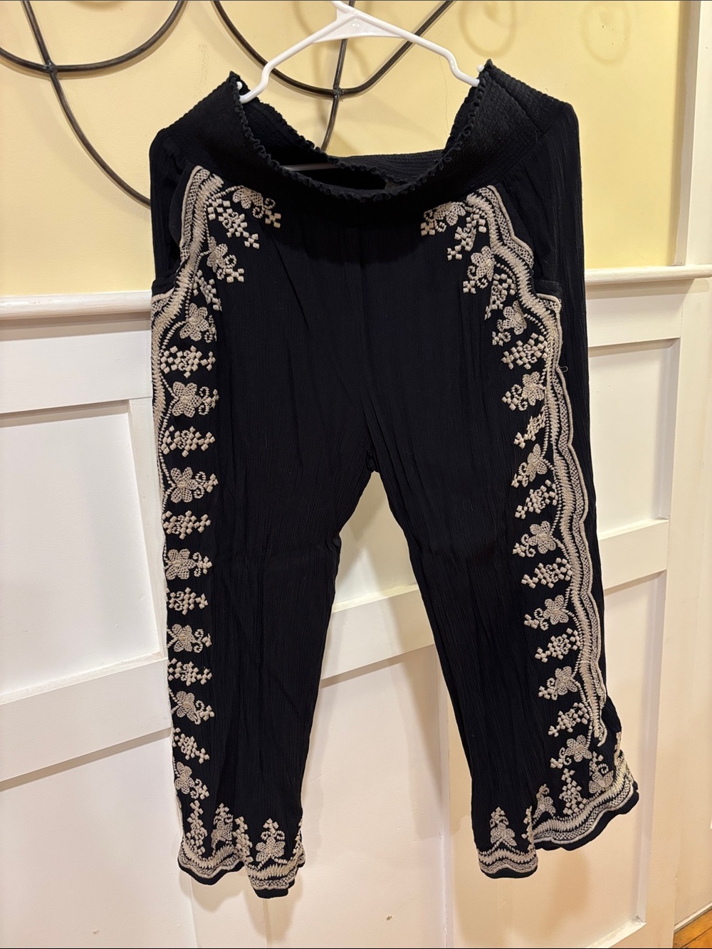 Sundance Black Cropped Pants with Cream Embroidery